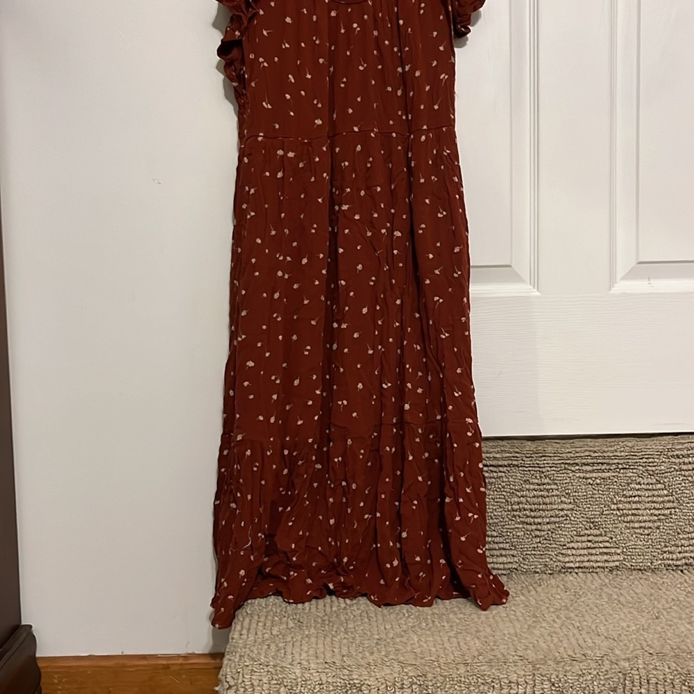 Universal Threads Dress - Picture 2 of 2